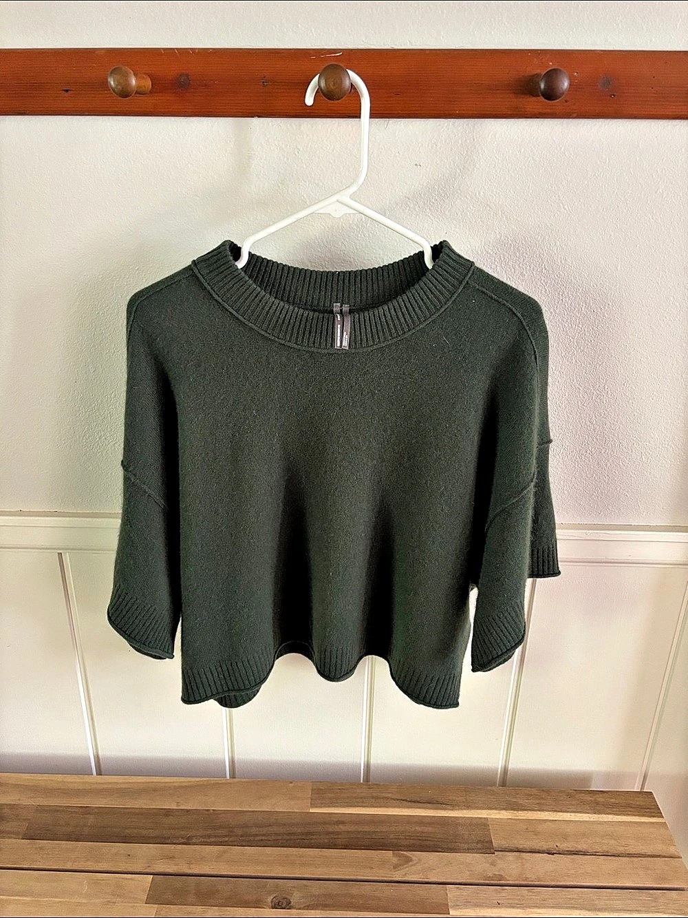 Anthropologie Goldie 100% Cashmere Crew Neck Sweater in Green Size M